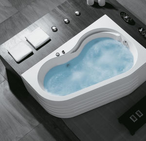 bañera de esquina