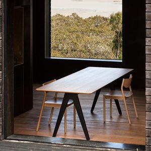 mesa de comedor contemporánea