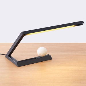 lámpara de mesa