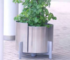 jardinera de acero