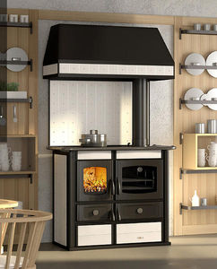 cocina con horno de leña