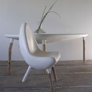 consola de diseño orgánico