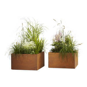 jardinera de acero