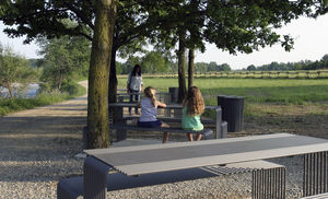 mesa contemporánea