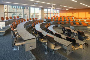 silla de auditorio de plástico