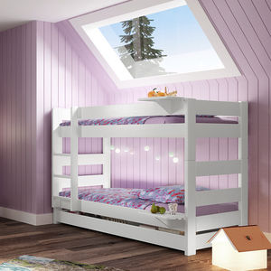 habitación para niños blanca