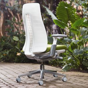 silla de oficina contemporánea / con ruedas / con patas en forma de estrella / con reposabrazos