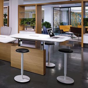 taburete de trabajo de acero / de cuero / tapizado / ajustable