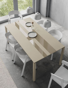 mesa de comedor contemporánea