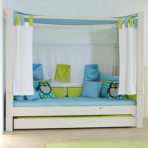 cama con dosel