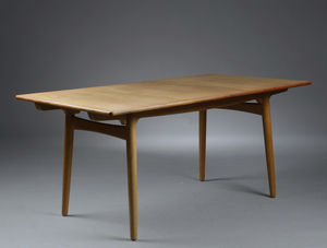 mesa de comedor de diseño escandinavo