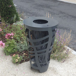 cubo de basura público
