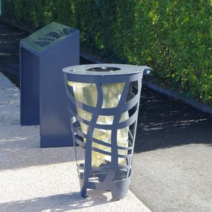 cubo de basura público