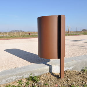 cubo de basura público