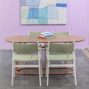 mesa de comedor contemporánea