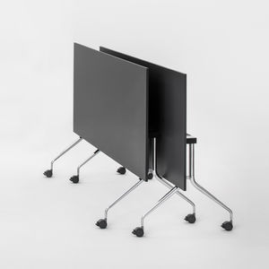 mesa de reuniones moderna / de material laminado / de melamina / con base metálica