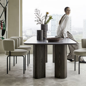 mesa contemporánea