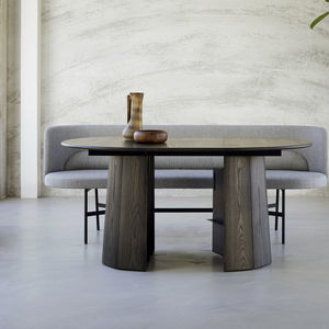 mesa contemporánea