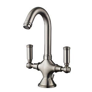 grifo mezclador para lavabo / de libre instalación / de latón chapado en oro / de latón cromado
