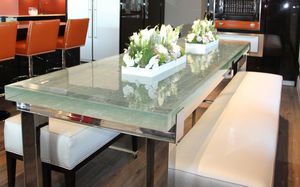 mesa de comedor contemporánea
