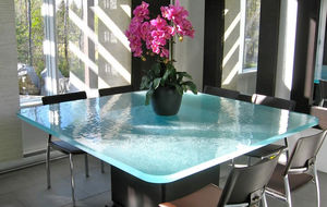 mesa contemporánea