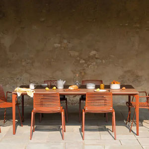 mesa de comedor contemporánea