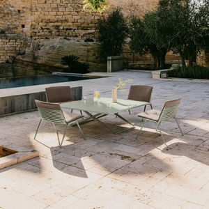 sillón bajo contemporáneo