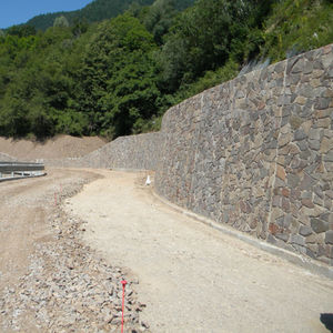 muro de contención de hormigón armado