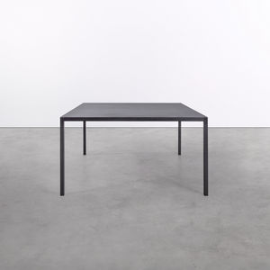 mesa contemporánea