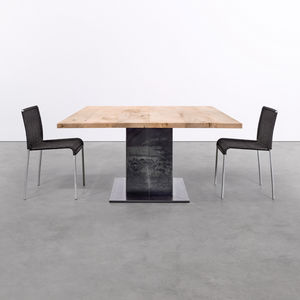 mesa contemporánea