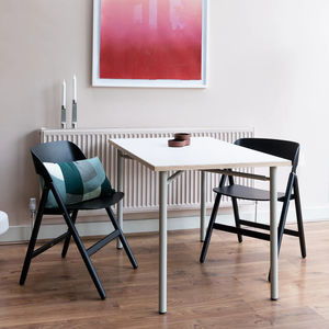 mesa contemporánea