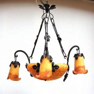 lámpara araña de estilo Art Nouveau