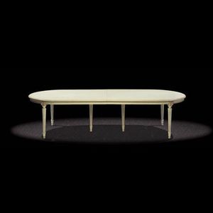 mesa de comedor de estilo Luis XVI