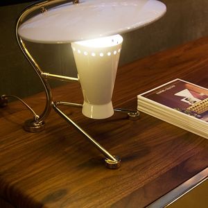 lámpara de mesa