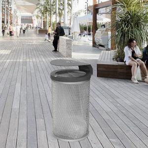 cubo de basura público