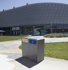 cubo de basura público