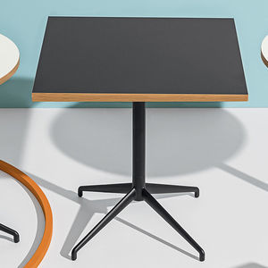 mesa contemporánea