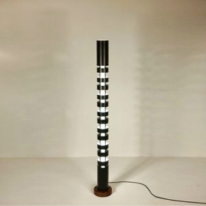 columna luminosa contemporánea