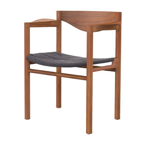 silla de diseño escandinavo
