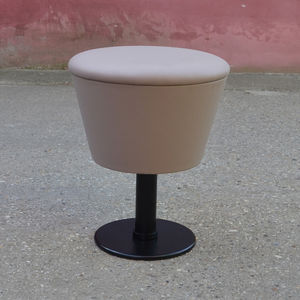 taburete contemporáneo
