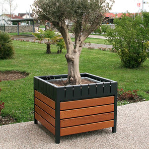 jardinera de acero
