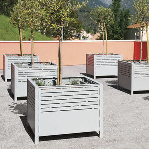 jardinera de acero galvanizado