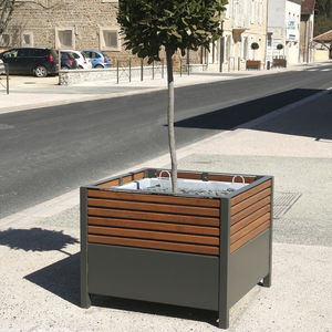 jardinera de acero