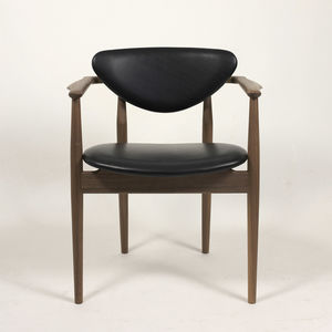 silla de diseño escandinavo