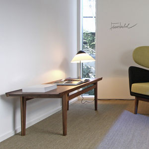 mesa de centro de diseño escandinavo