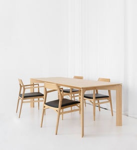 mesa de comedor contemporánea