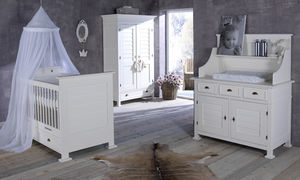 habitación para niños blanca