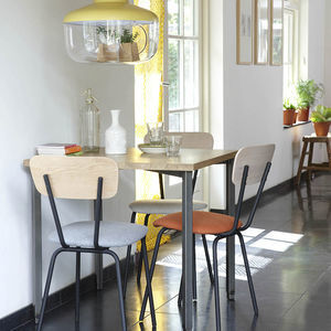 mesa contemporánea