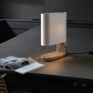 lámpara de mesa