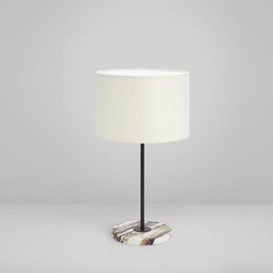 lámpara de mesa